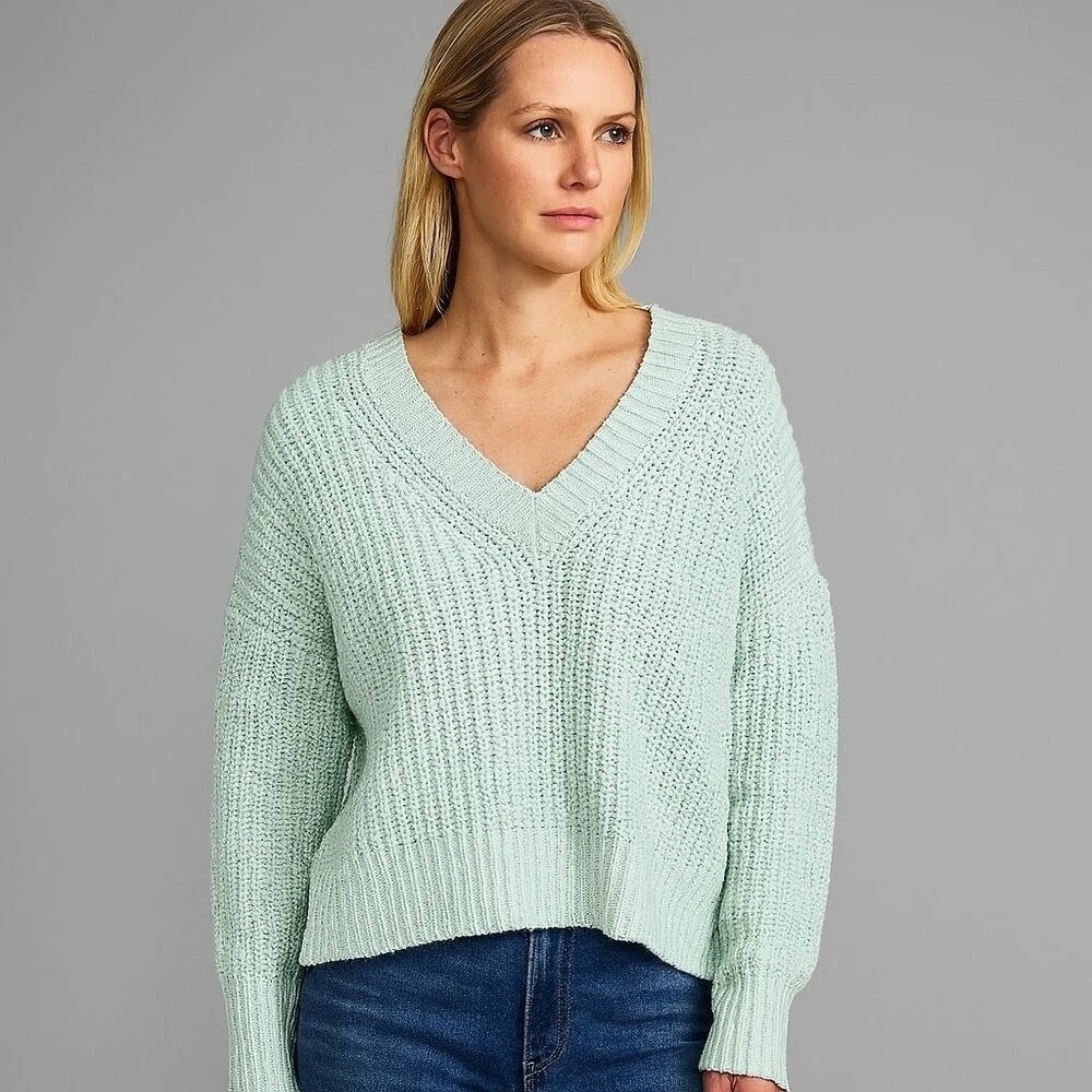 Abercrombie & Fitch / Slouchy V-Neck Sweater / Light Green